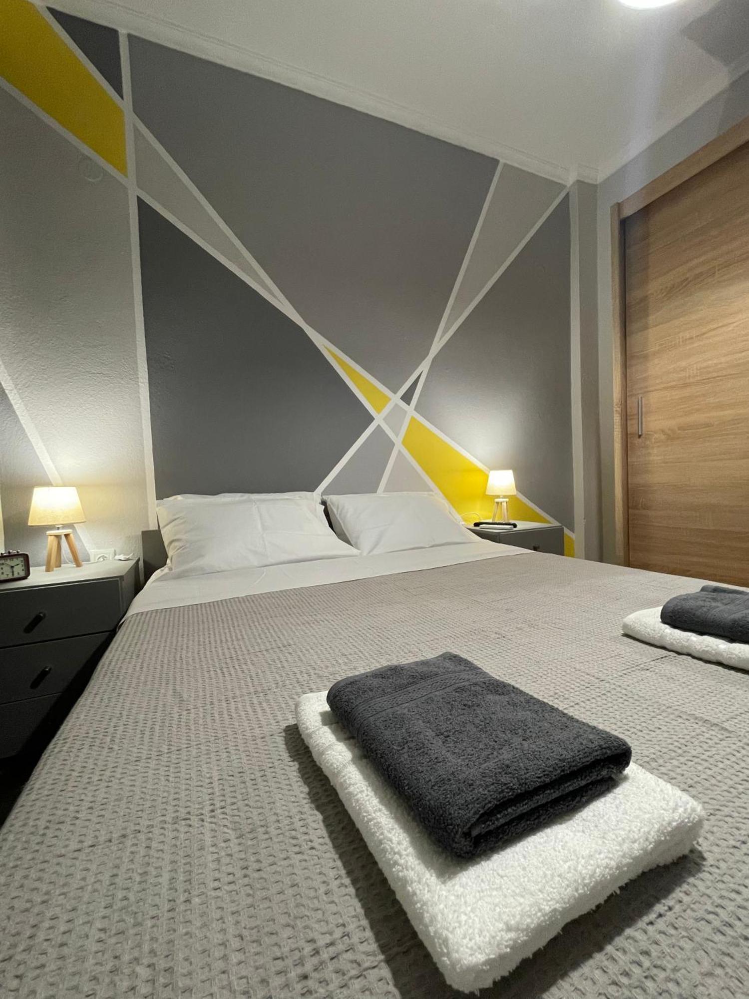 Dt Luxury Apartment Néa Péramos Esterno foto