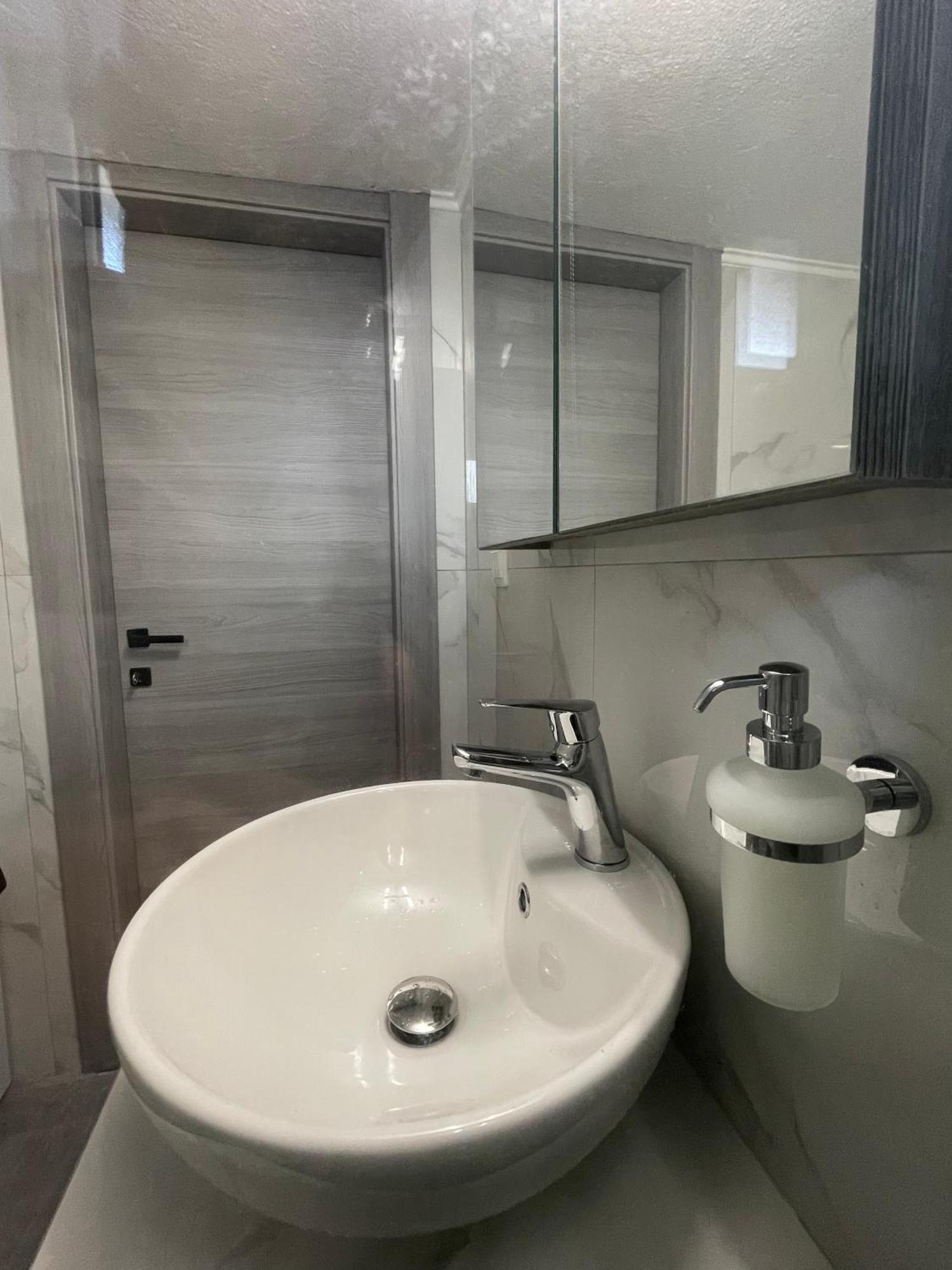 Dt Luxury Apartment Néa Péramos Esterno foto