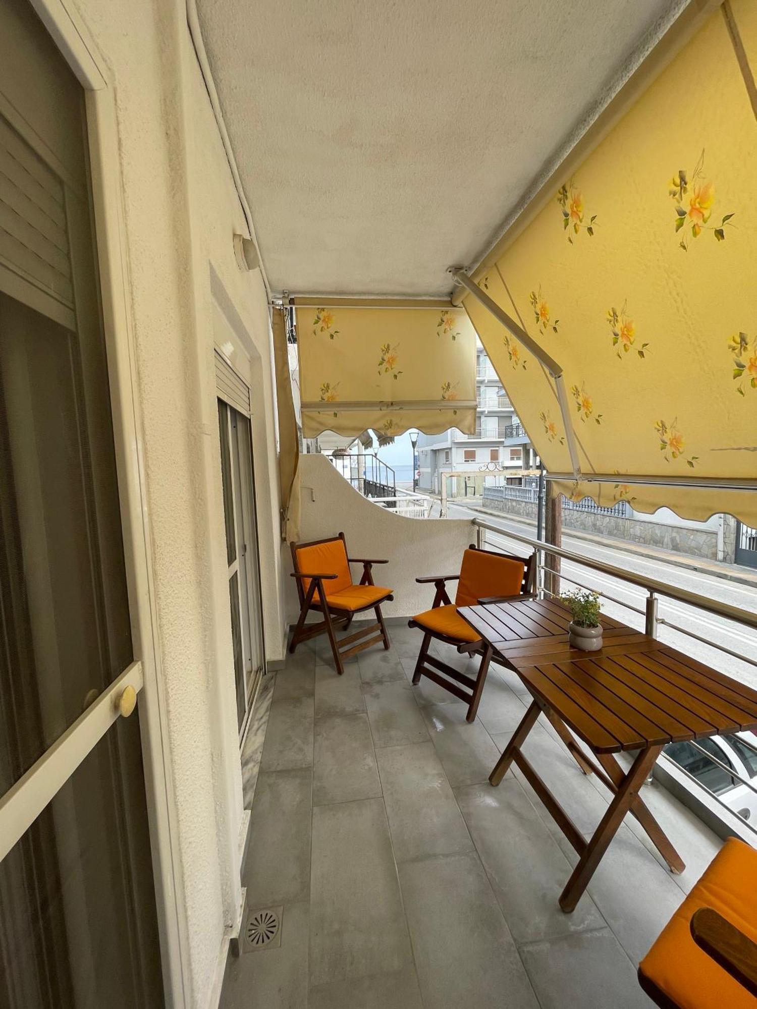 Dt Luxury Apartment Néa Péramos Esterno foto